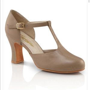 Capezio Closed Toe Tan T-strap Character Shoes!